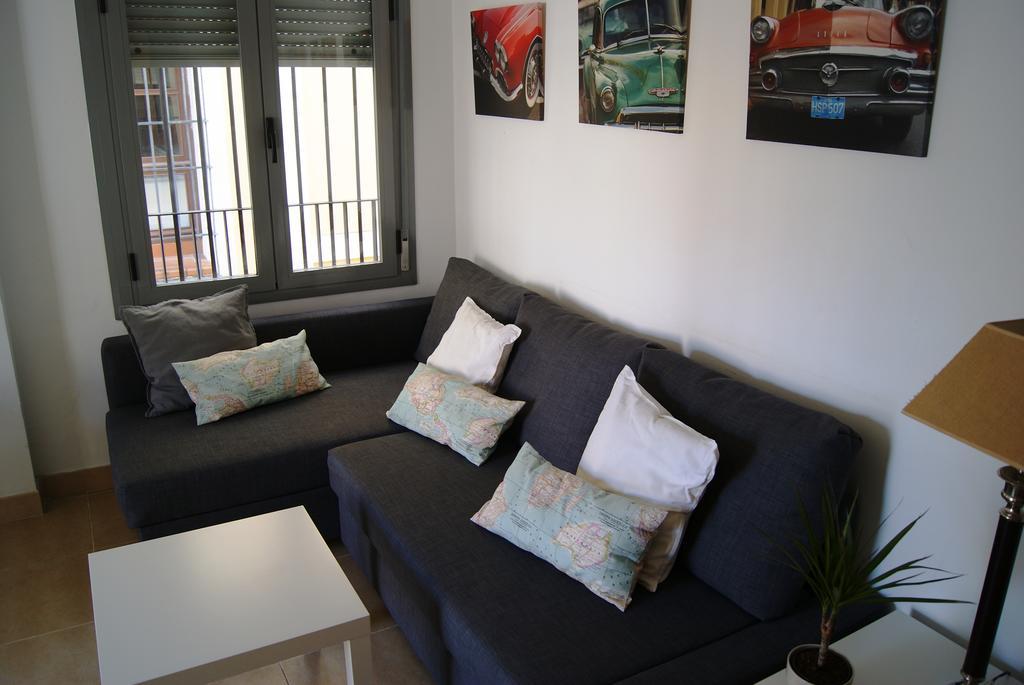 Apartamentos Turisticos La Encarnacion Σεβίλλη Εξωτερικό φωτογραφία