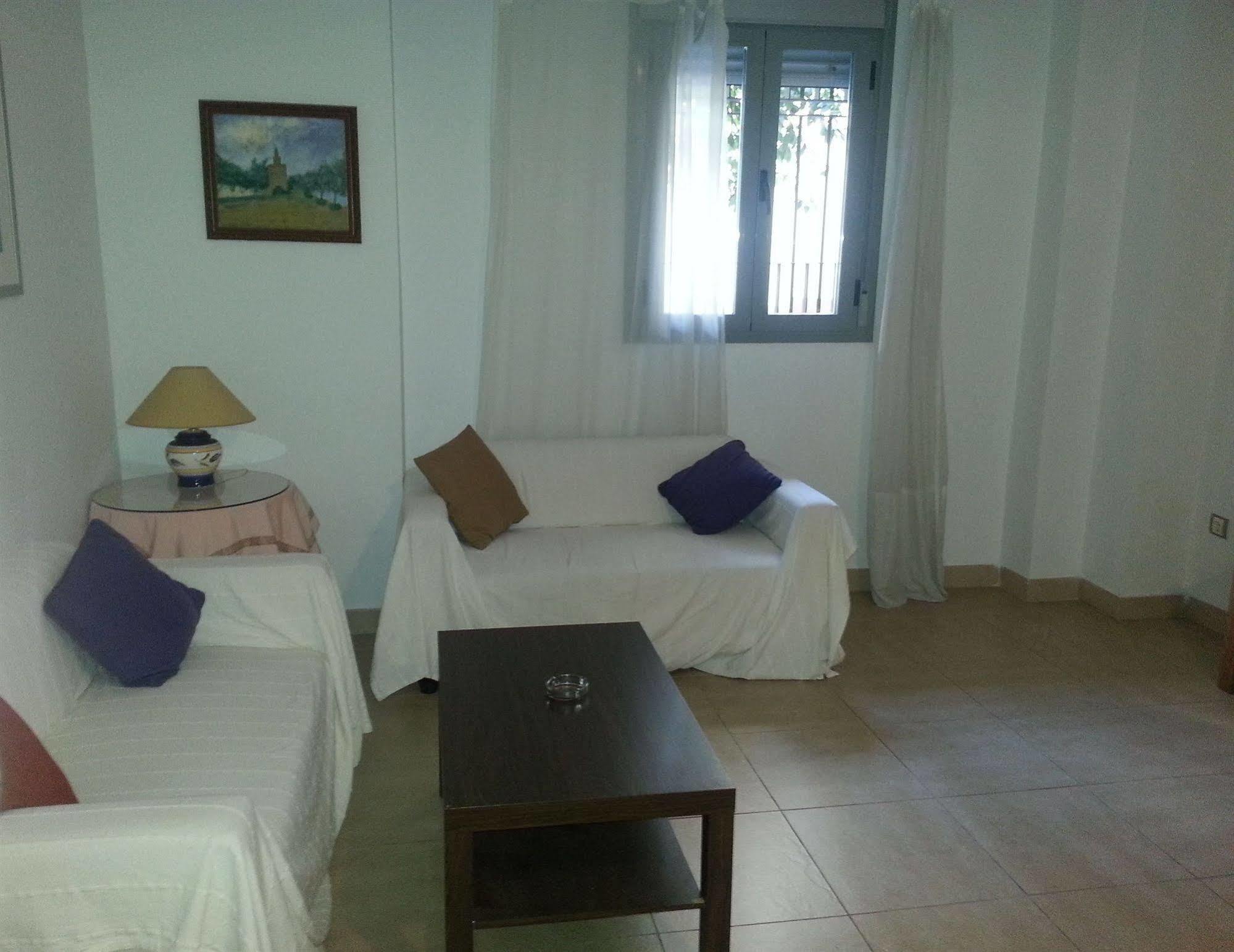 Apartamentos Turisticos La Encarnacion Σεβίλλη Εξωτερικό φωτογραφία